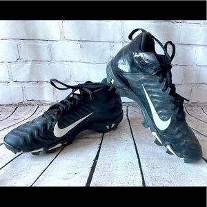 Nike Alpha football cleats size 7 1/2 wide